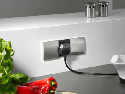 Due Upotettava pistorasiayksikkö